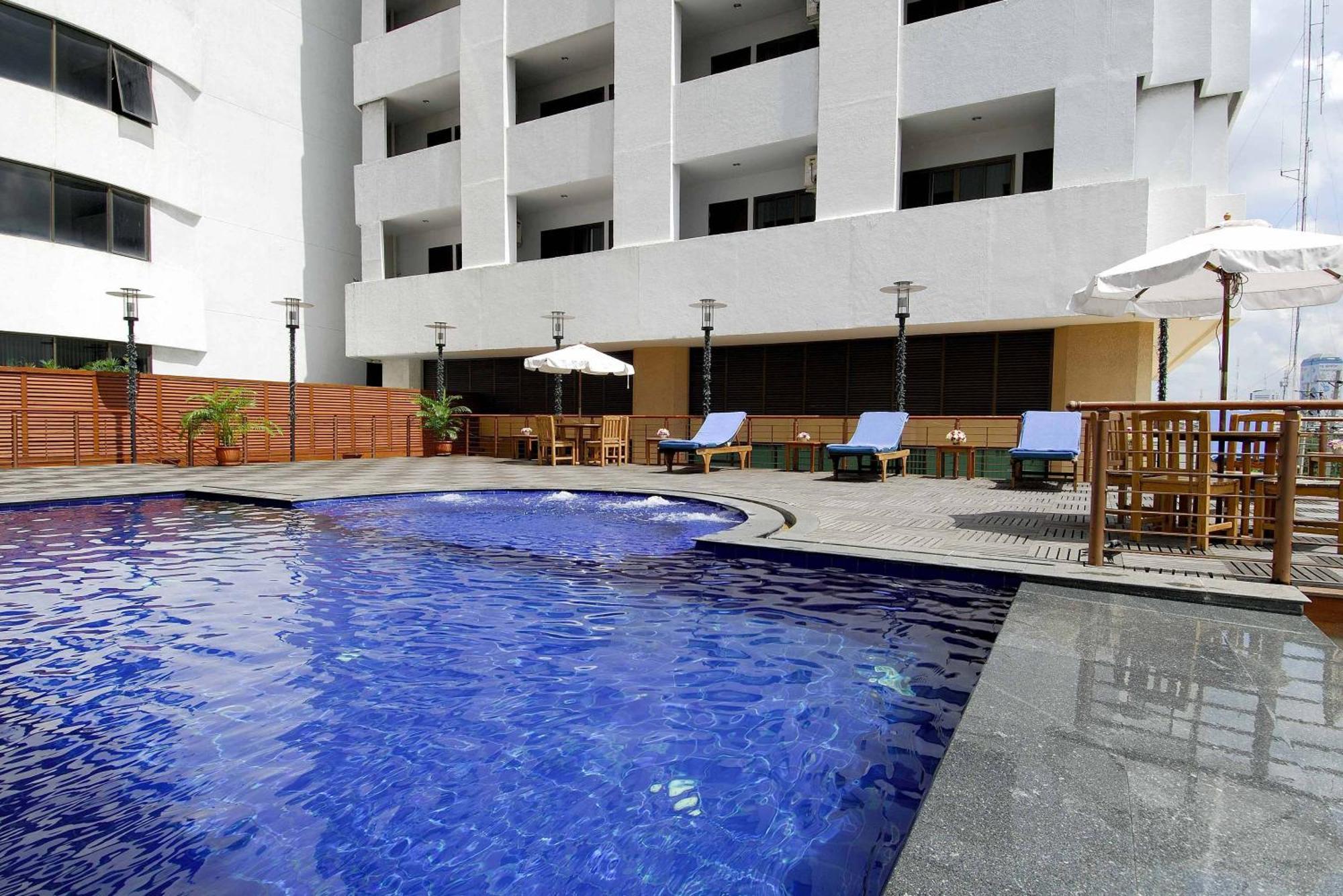 Princeton Bangkok Exteriör bild