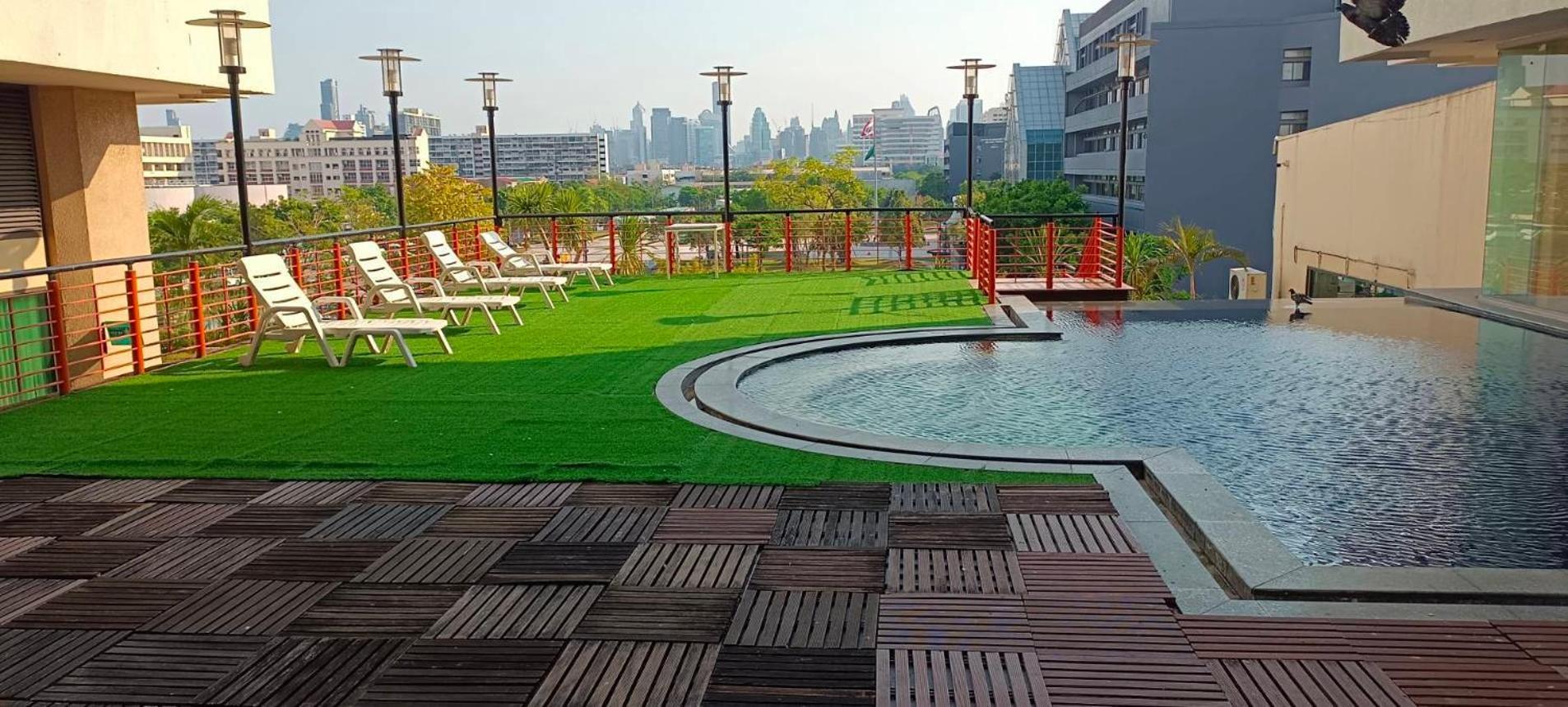 Princeton Bangkok Exteriör bild